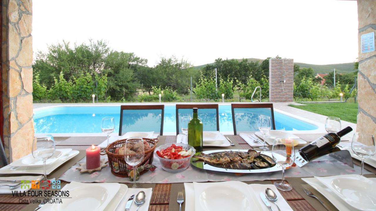 Villa Four Seasons, Heated Pool And 3 En-Suite Bathrooms Velika Čista Kültér fotó